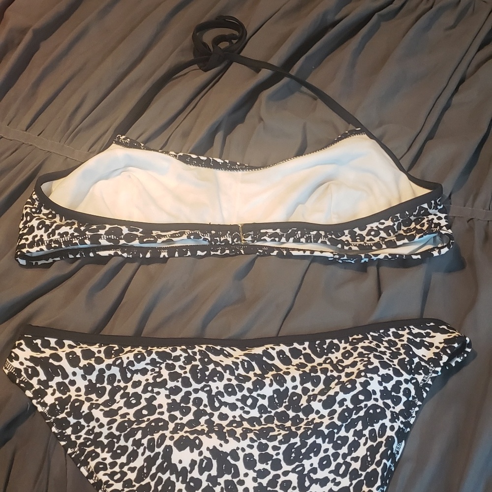 Bikini set - Picture 2 of 2
